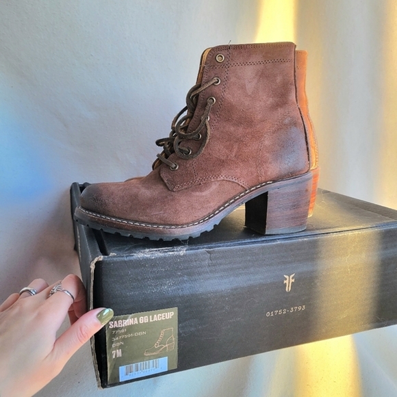 Brand New Frye Sabrina 6G lace up boots chocolate brown oiled suede size 7 37 - Picture 4 of 6